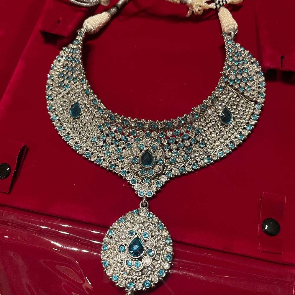 Indian wedding jewelry set